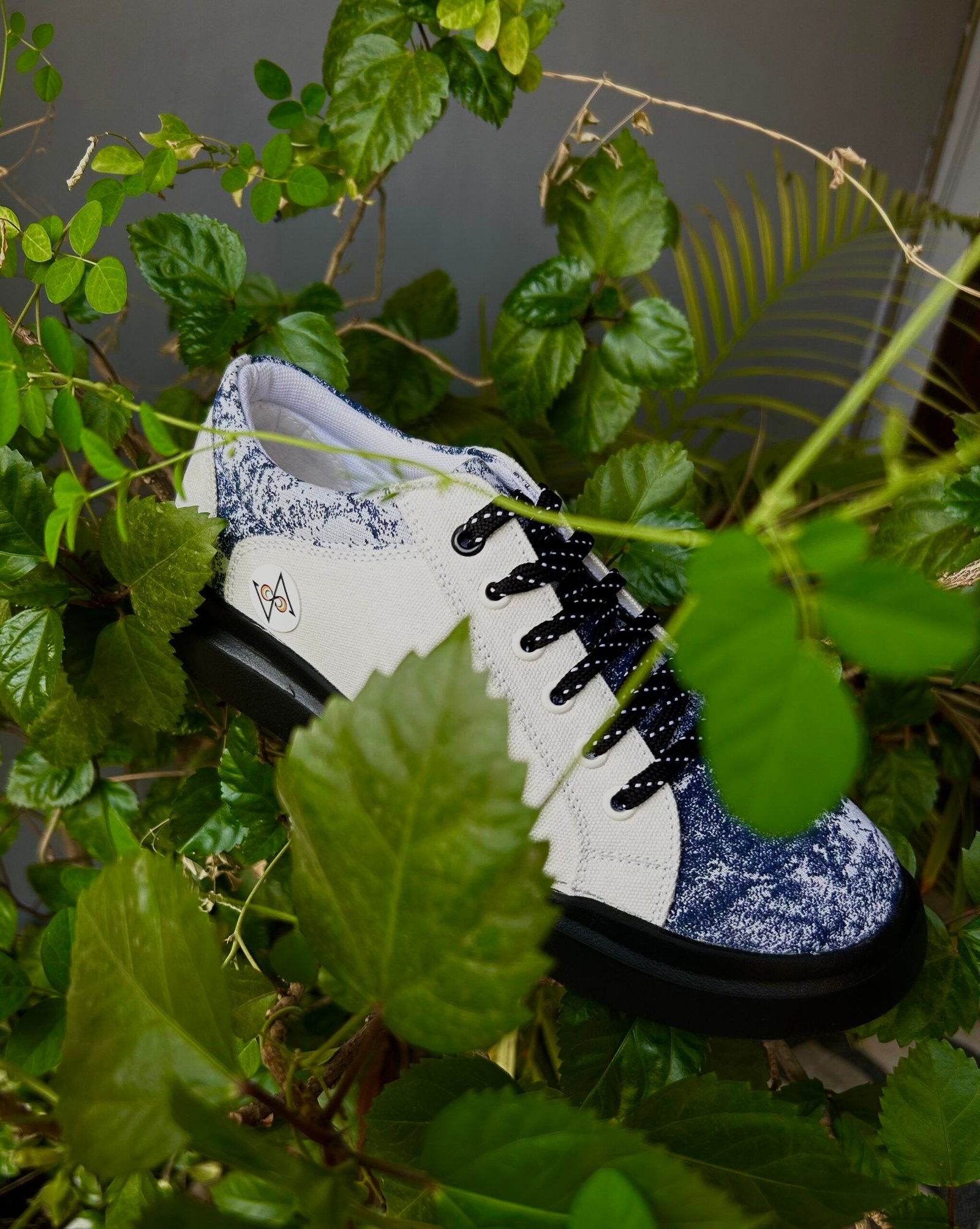 EMI Sneakers White and Blue - Sustainable & Vegan Shoes |El Green Mall